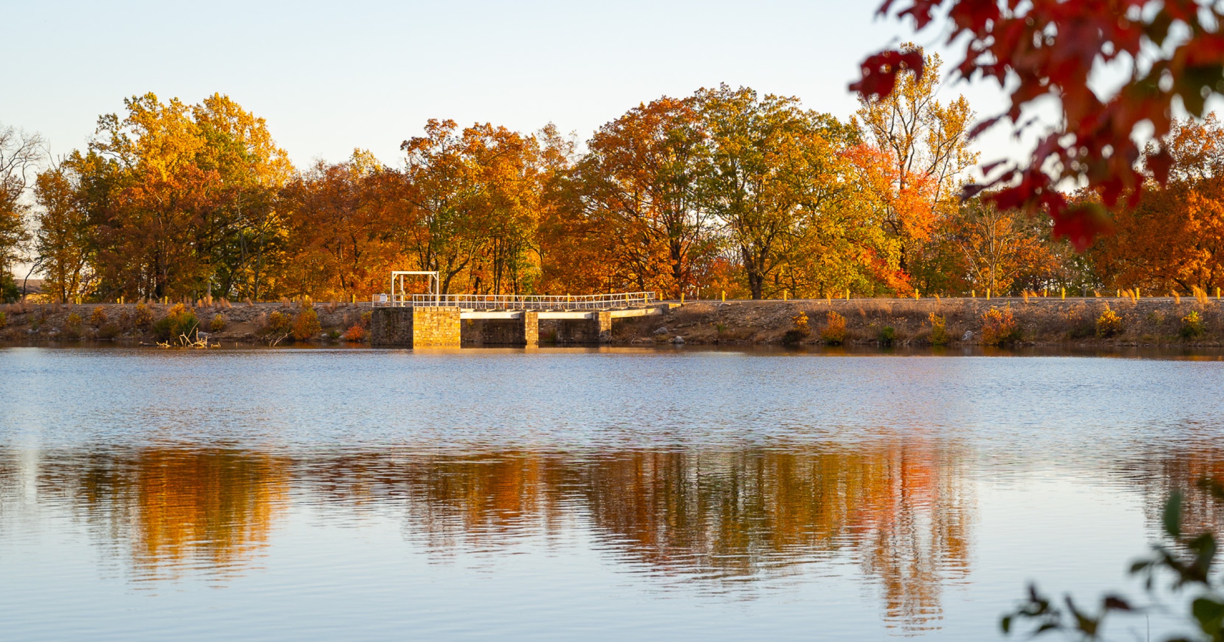 [Photo Story] Marquette Lake explodes with color as fall foliage peaks